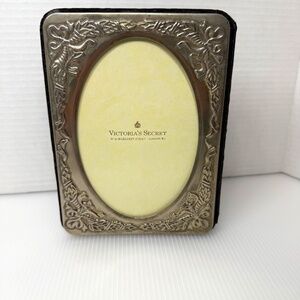 Victoria's Secret Vintage Embossed Silver Plated Picture Frame‎ Photo Album Bows
